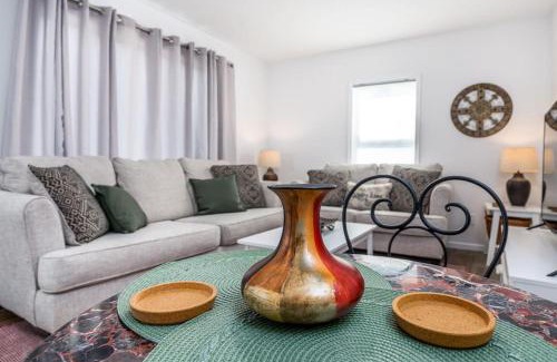 Dubuque Casa | Annies on Adair - NO Step Entry