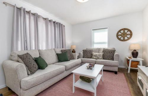 Dubuque Casa | Annies on Adair - NO Step Entry