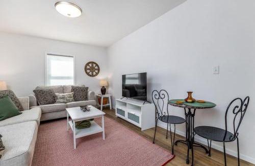 Dubuque Casa | Annies on Adair - NO Step Entry