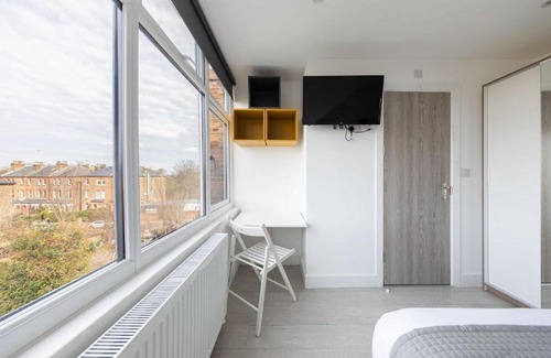St. George's Apartamento | Anson Hotel Modern And Spacious Loft Suite