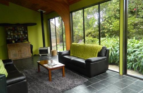 Renwick Cama Y Desayuno | Antares Homestay