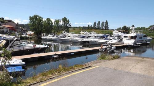 Gondomar Alquiler De Eote | Antares Sleeping Boat