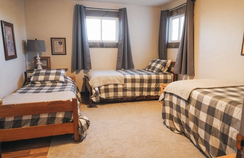 Grant County Otro | Antelope Creek Farm House located on the prairie and in the country