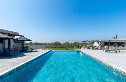 Peyia Town Apartamento | Antesia Coral Bay Resort by Ezoria Villas - Adults only