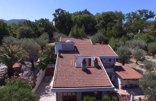 Terni Villa | Villa terremoto en Umbría verde.