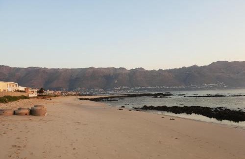 Gordons Bay Central Apartamento | Antilles on Beach