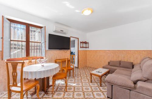 Guardamar del Segura Casa | Antique Spanish Villa With A Patio