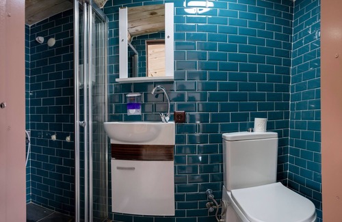 Talimhane Casa | Antique Terrace Room just 50 Mt away to Taksim square