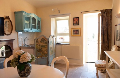 Ottiglio Apartamento | Antique Treasures Suite