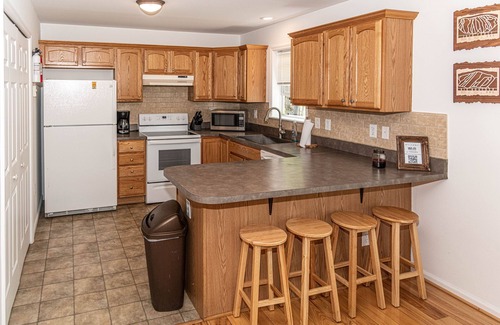 Briar Crest Woods Chalet De Esquí | Antler Chalet - Sleeps 10, Hot tub, Gameroom ~ 4 minutes to Big Boulder!