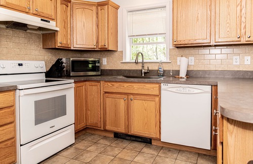 Briar Crest Woods Chalet De Esquí | Antler Chalet - Sleeps 10, Hot tub, Gameroom ~ 4 minutes to Big Boulder!