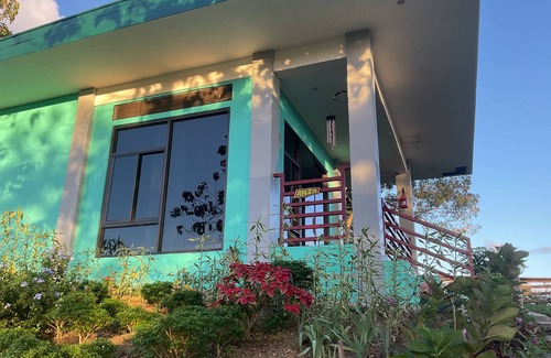 Cebu Cabina | Anza cabin at Threesome Cafe