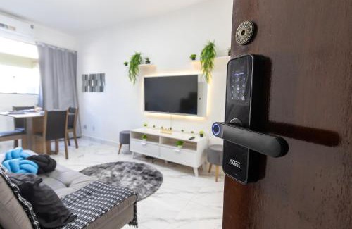 Sao Vicente Apartamento | Apê Novo 5 min do Centro, Shopping e Praia com Garagem e Ar condicionado