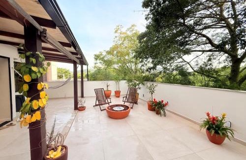Florianopolis Apartamento | Apê Sunshine| Terraço| Interação com animais