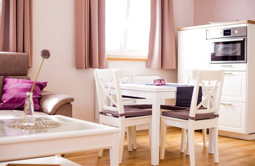 Uerzig Apartamento | Ap 3 - Würzgarten-Junior Suite con salón-Superior-Baño Privado-Vineyard view