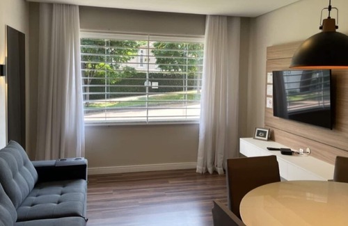 Agua Verde Apartamento | Ap Amplo , Confortável, Super Equipado e no Bairro Mais Nobre de Curitiba