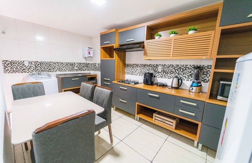 Vicente Pires Casa | Ap Com Suite ,wi-fi 500mb , Estacionamento, Elevador, Cozinha Completa , Jr Catito