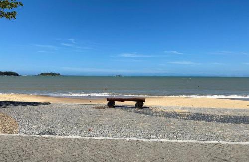 Balneario Remanso Apartamento | Ap. na beira da praia, ótima localização | ROMM104