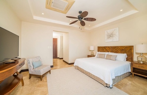 El Ocotal Condominio | Impresionante vista al mar, 3 piscinas, sala de ejercicios y juegos.
