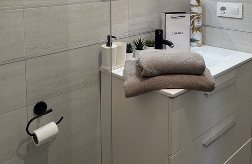 San Vicente de la Barquera Apartamento | Apartamento reformado con wifi