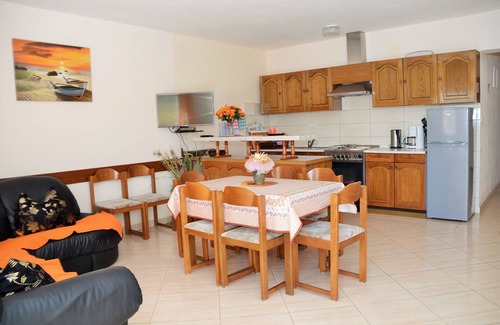 Supetarska Draga Apartamento | Apartments Ruža (106761-A1) - Supetarska Draga - island Rab