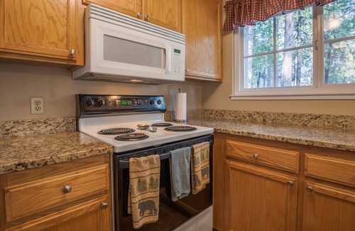 Dorrington Cabina | Apache Pines w/ A/C, Decks & Rec Access