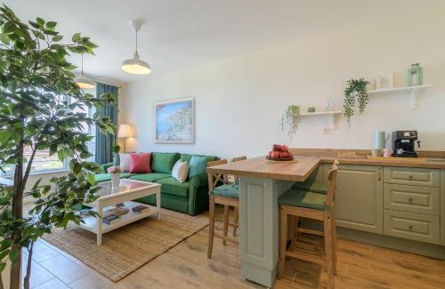 Saints Constantine and Helena Apartamento | Apartment A'MORE