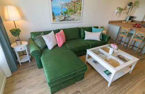 Saints Constantine and Helena Apartamento | Apartment A'MORE