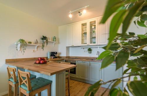 Saints Constantine and Helena Apartamento | Apartment A'MORE