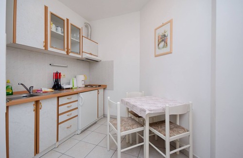 Novi Vinodolski Apartamento | Apartamentos Branimir (64221-A1) - Novi Vinodolski (Crikvenica)
