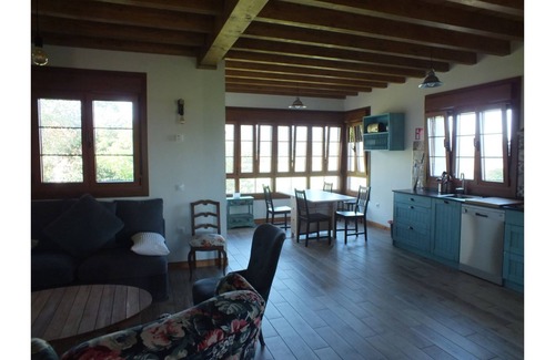 Canedo Apartamento | Apart. Familiar con jardín privado admitimos mascotas , 4 llaves