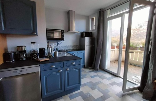 Rabat-les-Trois-Seigneurs Apartamento | Apartment 'Le Gîte Des Trois Seigneurs' with Mountain View, Shared Pool and Wi-Fi