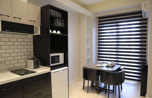 Dushanbe Apartamento | APART-HOTEL Suzani (Deluxe Unit)