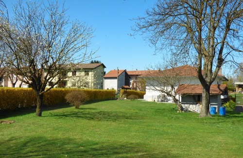 Castelletto Sopra Ticino Apartamento | Apartment in Isa House