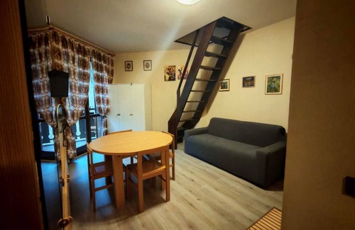 Castione della Presolana Apartamento | Apartment up to 8 Sleeps IN RESIDENCE LOCATED IN CASTIONE DELLA PRESOLANA