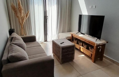 Rio Cuarto Apartamento | Apart Margarita, 1 dormitorio con balcón y cochera