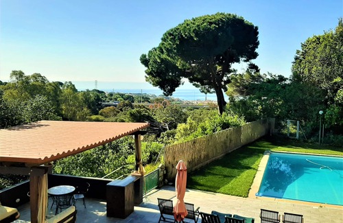 Canet de Mar Casa | Apartamento rural con jardín, piscina y wifi, con vistas al mar para 4 personas