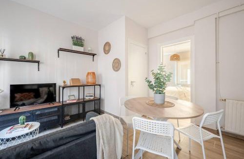San Martin del Rey Aurelio Apartamento | Apartamento en Sotrondio cerca del río Nalón