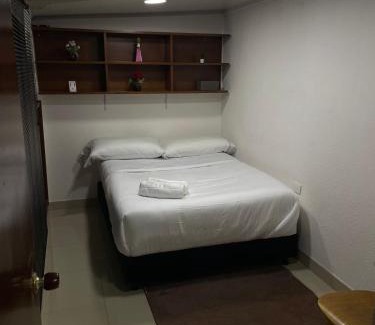 Calle 26 Apartamento | Aparta estudio cerca al aeropuerto