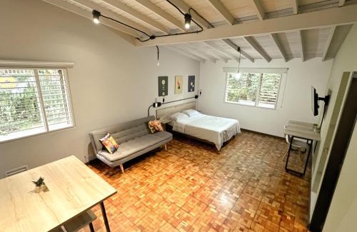 El Poblado Apartamento | Apartaestudio amueblado en Poblado FRN106 By Roots Rentals