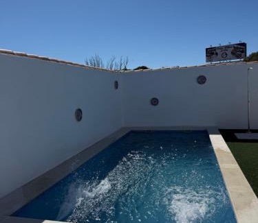 Chiclana de la Frontera Casa | Apartamento con piscina y jardín