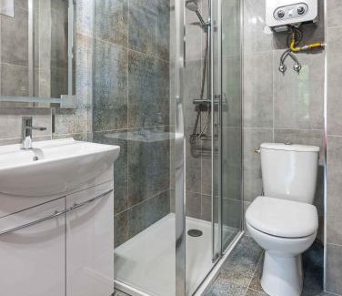 Brzezinka Apartamento | Apartament 45m2 - Sunny&Quiet - VERY CLOSE to Auschwitz Museum !