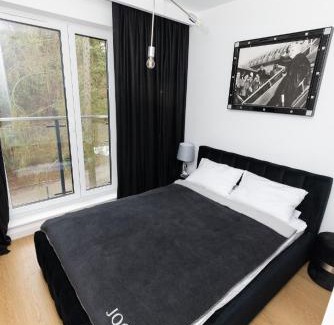 Cedzyna Apartamento | Apartament Business & Living No 91 Nad Zalewem w Cedzynie, hala garażowa