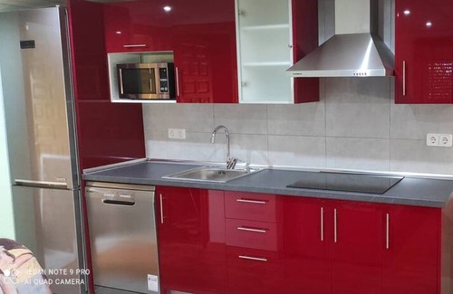 Zaragoza Apartamento | Habitaciones en planta superior independiente con piscina y barbacoa