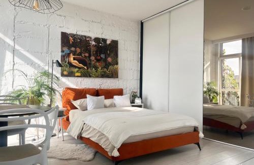Srodmiescie Apartamento | Apartament I LOVE PIOTRKOWSKA z wielkim lustrem, balkonem i klimatyzacją