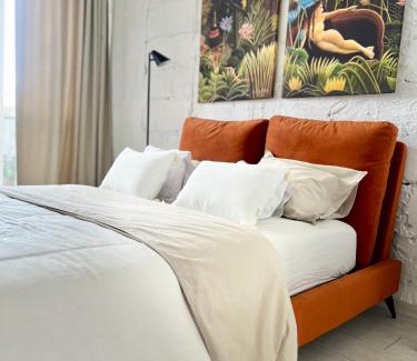 Srodmiescie Apartamento | Apartament I LOVE PIOTRKOWSKA z wielkim lustrem, balkonem i klimatyzacją