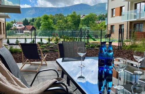 Bierutowice Apartamento | Apartament Lucky 7 z tarasem i widokiem na Śnieżkę, obok aquaparku, blisko do Wang by Apartamenty w Karkonoszach
