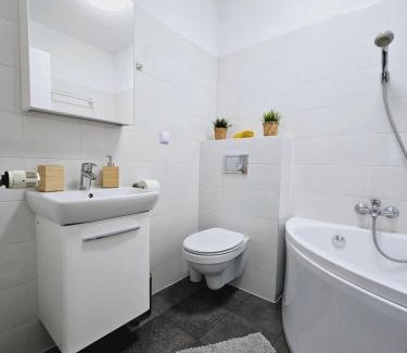 Nowe Miasto Apartamento | Apartament Malta & basen ,kort tenisowy w cenie