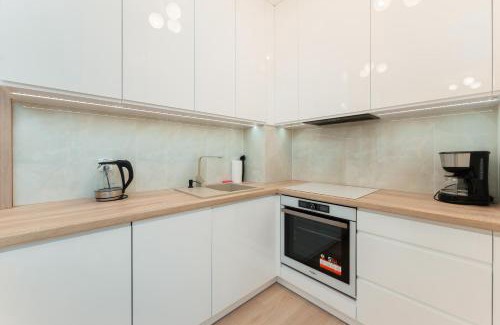 Sianozety Apartamento | Apartament Marmurowy Ku Morzu by Holidaysun