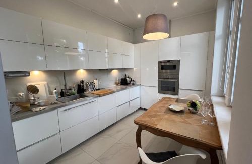 Bialystok Apartamento | APARTAMENT PARYSKI, Centrum Słupsk